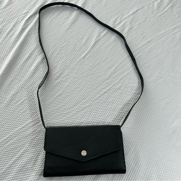 Timberland women’s Rfid Leather Crossbody Wallet Phone Bag - Picture 8 of 11